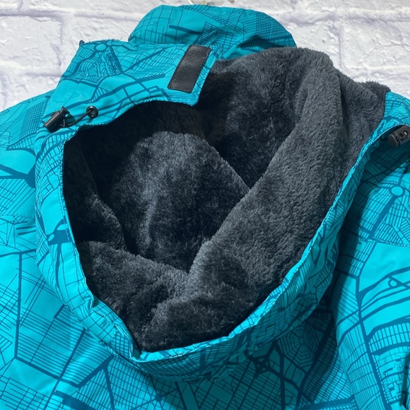 OTU winter jacket weather gear - Picture 9 of 14